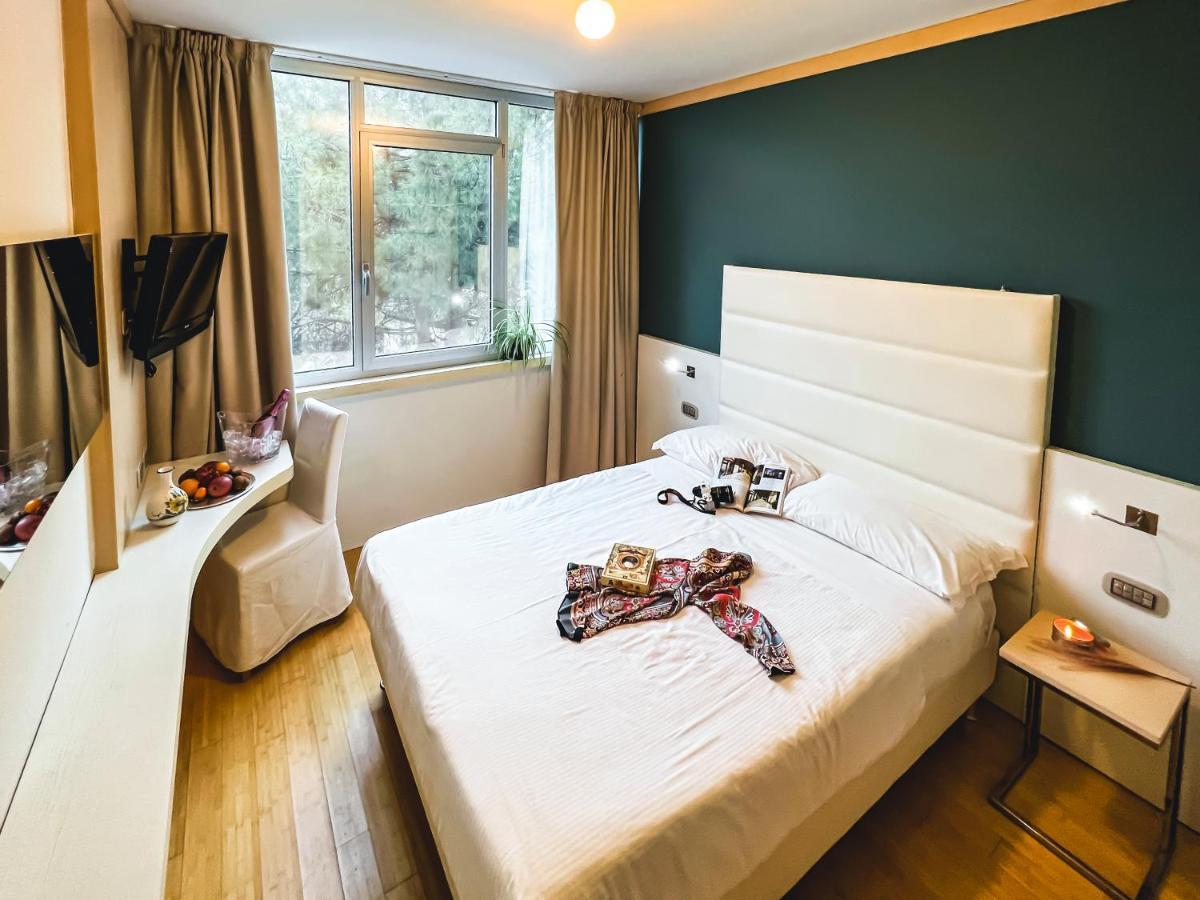 Hotel Abruzzi Терамо Екстер'єр фото