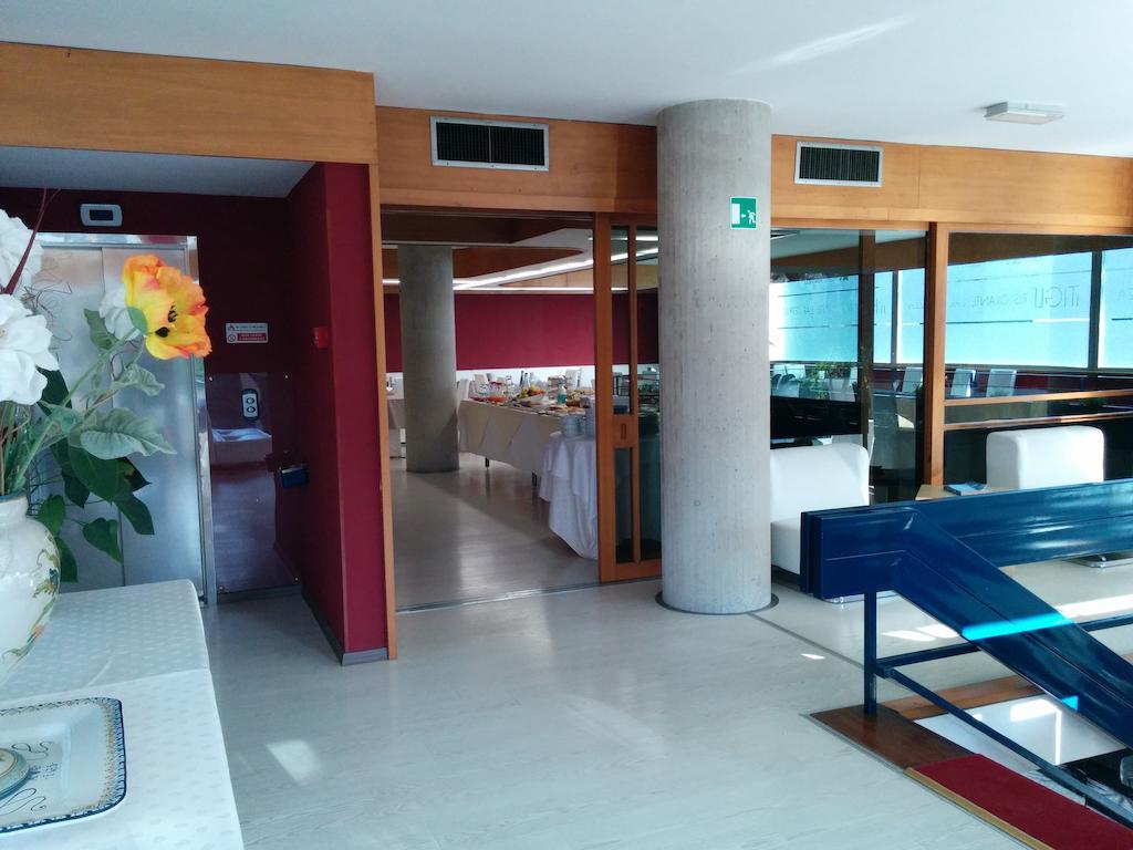 Hotel Abruzzi Терамо Екстер'єр фото